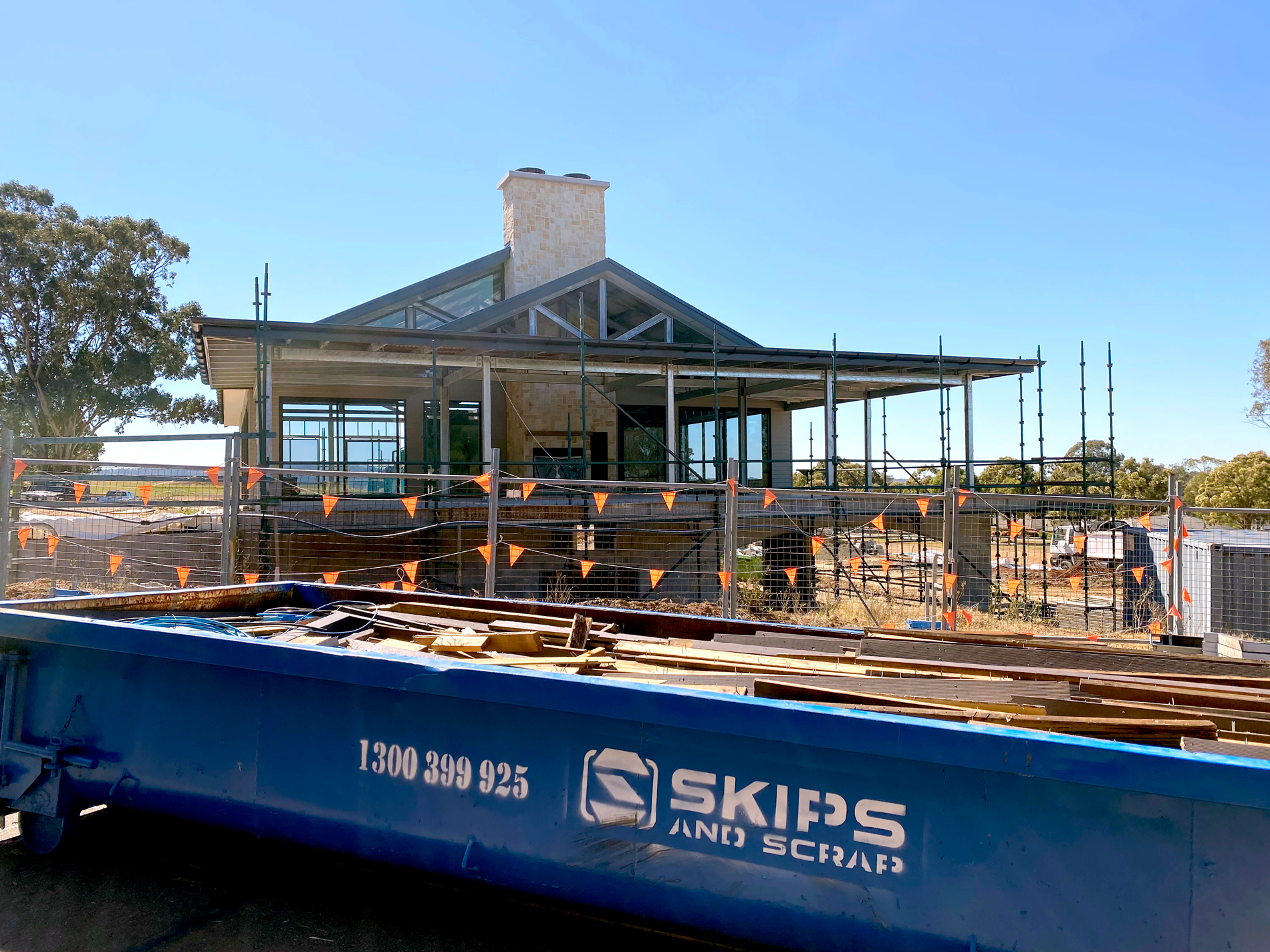 For your larger renovation projects, you can hire one of the large range of size skip bins to collect and dispose of the scrap. We can place our marvel skip bin or hook skip bin in a convenient location on your property.
